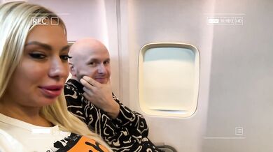 Casting an actress on a plane! Unexpected threesome during a flight on vacation)))