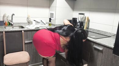 Stepmom Fucked WOW in Kitchen! Fast Love