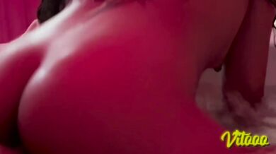 My curvy girlfriend's sexy moves in the jacuzzi - Skinny Latina