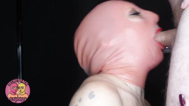 POV LATEX MASK MESSY HUGE FACIAL WITH @LOLAVIXENLV