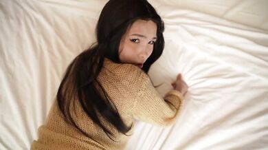 Home Made Asian Fantasy: Mega Hot Cutie Sweet Pussy Home Finish