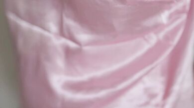 CEWEK INDO TOBRUT OLAHRAGA PAKAI PAJAMA SATIN SEXY AUTO KELUAR DI DALAM MEMEK