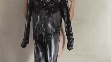 Cewek COSPLAY SPIDERMAN Indo – Pantat Besar Body Sempurna Tease