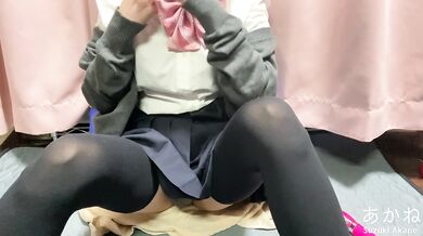 A perverted high school girl who masturbates and wets herself as soon as she gets home