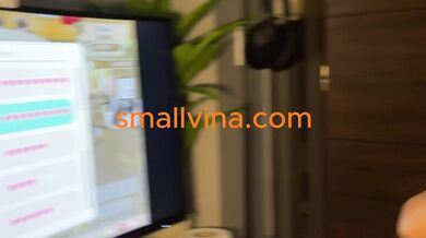 Wet Ass Twerking Babe Stripping Solo On Cam While Playing Game