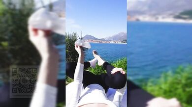 kiss my feet