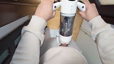 I accidently stepping into my roommate room while she was masturbating