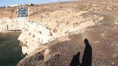 A stranger fucked me right in the most visible spot on the edge of the cliff