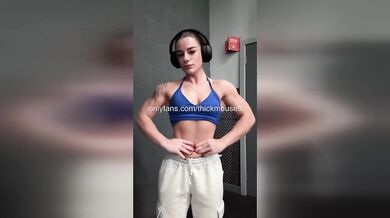Virgin Teen's Wildest TikTok Yet – Accidentally Exposed Her Pussy!