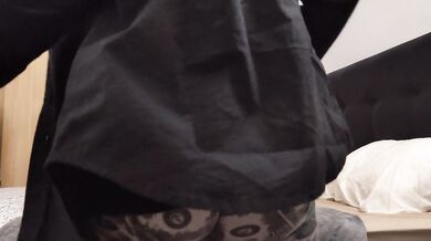 Moans & Whimpers Of a Hot Girl in Leggins