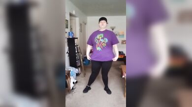 Deep dildo quickie