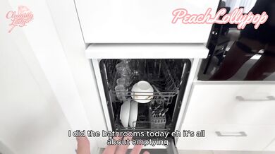 The HOT CLEANING LADY asks to be paid...then I discover her PLUG and SHE SQUIRTS WHILE I FUCK HER IN THE ASS (POV ANAL AND SQUIRTING)
