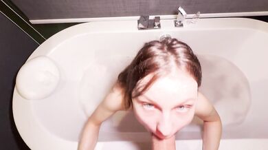 Your personal GFE: wet & wild bath time with a petite hottie (Home Video)