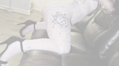 Blonde Tatted Sensual White Goddess Makes Him Explode All Over Her Face!
