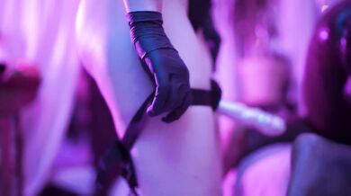 Losing my Pegging Virgitnity to Miss Flora