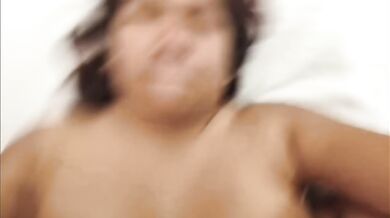 Ducha Caliente de MILF Latina: Me Preparo para una Polla Dura, Penetración y Facial en mi Carita