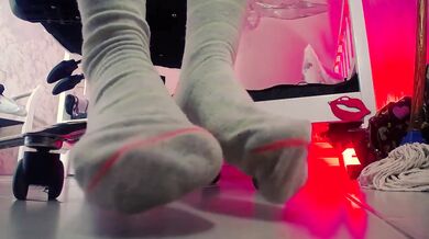 Dominant BBW Latina Webcammer Uses Feet in White Socks to Command You While Shaking Her Enormous Booty