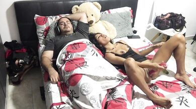 LESBIAN AND HETERO COUPLES FUCK PASSIONATELY.