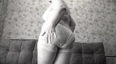 She masturbated to orgasm and came in her white panties.