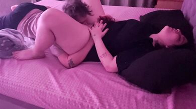 I cum many times from cunnilingus and lesbian scissors