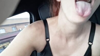 He masturbated inside the ride-share driver's car and ended up ejaculating in her mouth!