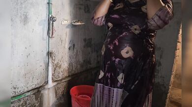 গোসলের সময় বউকে ইচ্ছে মত চুদলাম
