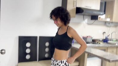 I'm going to work as a plumber and I end up fucking a Latina with big hips