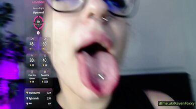 RavenFoxxy Brings a Flirty, Addictive Mood That Pulls You In Fast