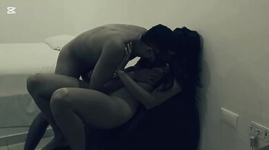 علاقة حميمة رائعة مع رجل مغربي. قوي وجريء