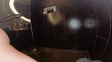 Piss slut in shower