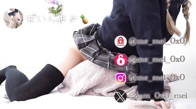 You are seduced by the sensual ass of a hot babe in school uniform