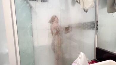 PITBULLPORN HEATS UP WITH BOLD PUSSY PLAY