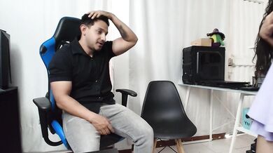QUIERO FOLLARLA EN LA OFICINA