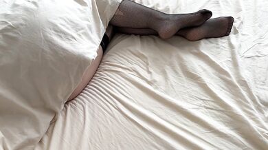 POV: Stepsis Naked in Her Bed – You Fuck Her Right There & Creampie