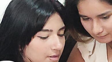 SEXY LATINAS FUCK THEIR PUSSY