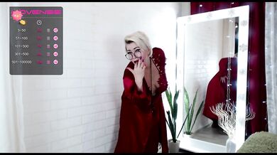 Aimee and Peter are filming a music video for their song with the final result at the end...
