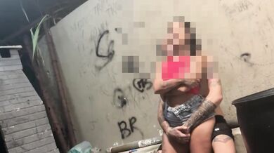 Dluquinha Oficial in wild public blowjob storm