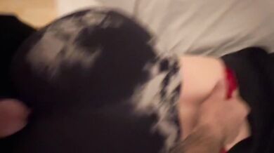 He cums all over my big ass in leggings