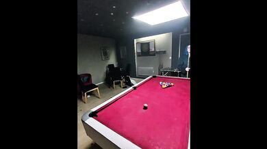 J’affronte ma meilleure amie au billard (elle préfère les grosse boules)