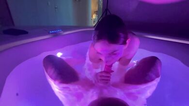 Fuck hot Teen Girl in Whirlpool