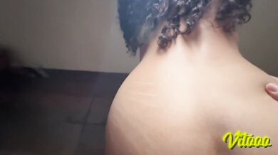 Latina starts fucking standing up and ends up submissive in bed