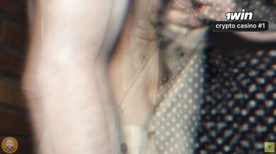 GOTICA CULONA provoca al fantasma, ATRAGANTANDOSE con su PIJA, para que le rompa su concha rosadita. Ft. REBEKAHROSE