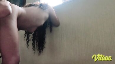 My girlfriend brings her towel and ends up showing me her ass until I fill it with semen