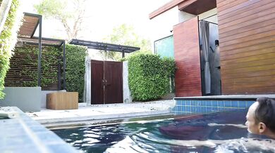 Xaya Nox& @Adelvice : Neighbor's Pool Day - Deepthroat & Extreme Fisting to the Limit