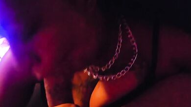 JUMBO SUCKS TITS DEEPTHROAT STYLE