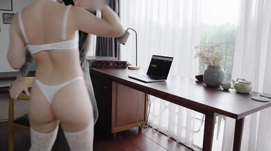 Sexy secretary got fat dick in tight ass | Massive cream pie