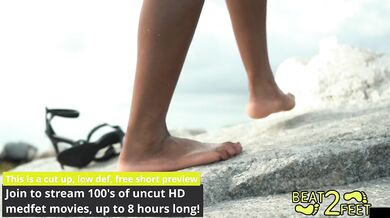 Giggles' Struts Feet In Heels