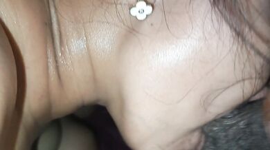 A PERFECT BLOWJOB - PINAY KAIN ITLOG AT TAMOD PART 1