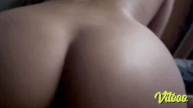 My girlfriend makes me ejaculate semen after sitting on the