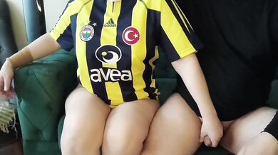 Fenerbahçeli Milf Güneş Kocasını Aldatıyor
